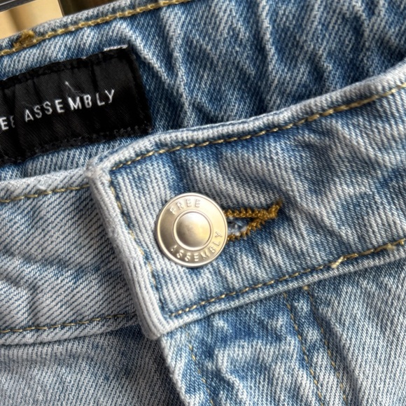 NWOT Free Assembly Light Blue Distressed Jeans | 18 - Picture 3 of 9
